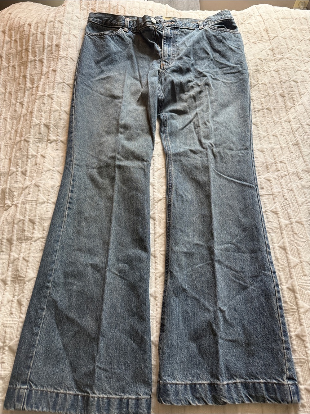 Classic Women’s Light Blue Flared Jeans